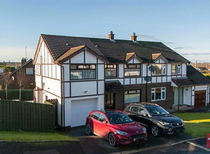 5 Bedroom Semi-Detached House For Sale In Eglantine Park, Hillsborough, BT26