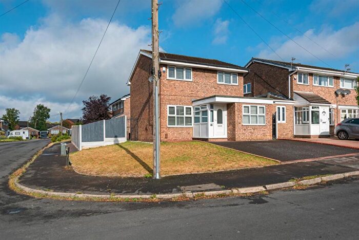 3 Bedroom Detached House For Sale In Higher Drake Meadow, Westhoughton, Bolton, BL5