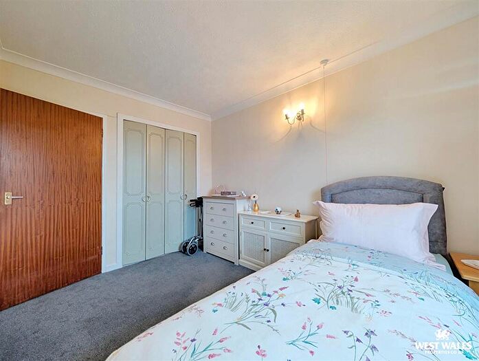 1 Bedroom Apartment For Sale In Homerees House, The Parade, Carmarthen, SA31
