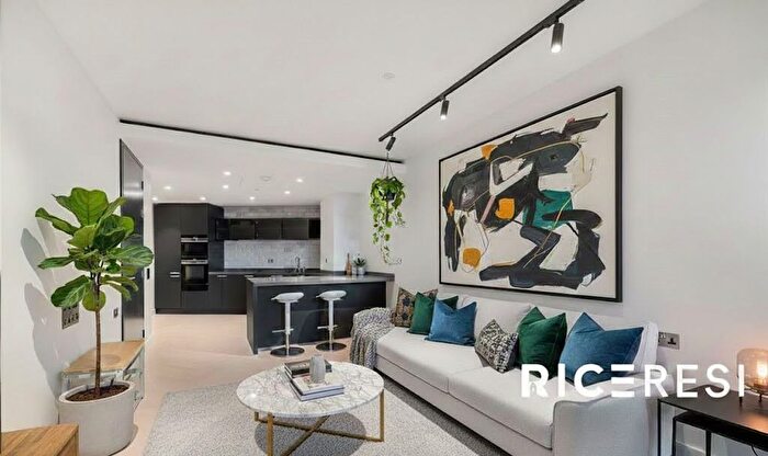 1 Bedroom Flat To Rent In One Crown Place, Sun Street, London, EC2A