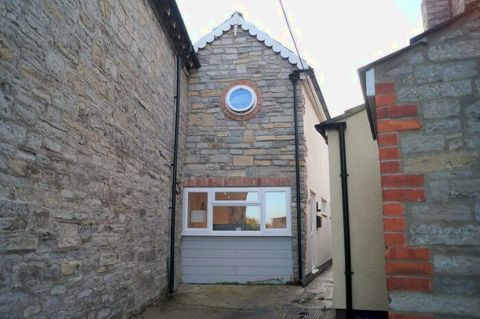 1 Bedroom Semi-Detached House To Rent In High Street, Street, BA16