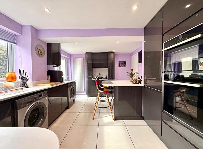 3 Bedroom Semi-Detached House For Sale In Grailey Close, Eldene, Swindon, SN3