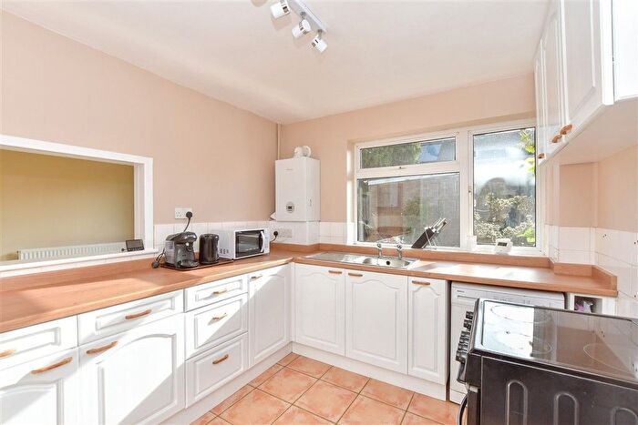 3 Bedroom Semi-detached House For Sale In Mercer Way, Chart Sutton, Maidstone, Kent, ME17