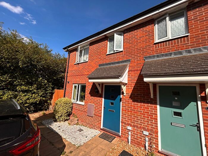 3 Bedroom Semi-Detached House To Rent In Vickers Way, Cambridge, CB23
