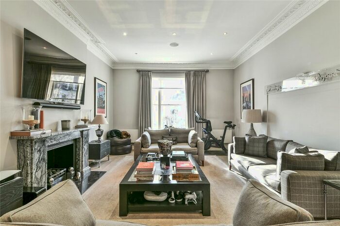 3 Bedroom Flat To Rent In Cranley Place, South Kensington, London, SW7