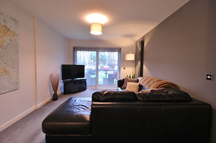 2 Bedroom Flat For Sale In Gisors Road, Southsea, PO4