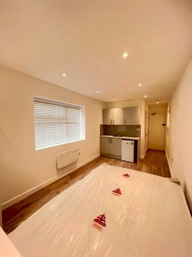 1 Bedroom Flat To Rent In Wagtail Way, Orpington, BR5