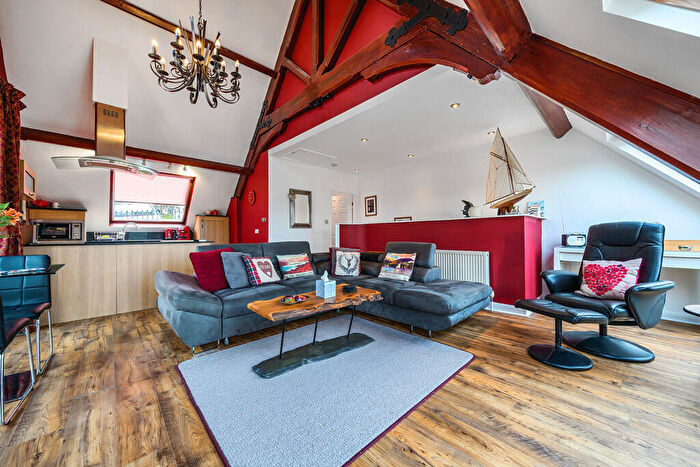 1 Bedroom Cottage For Sale In Brantfell Road, Bowness-on-windermere, LA23