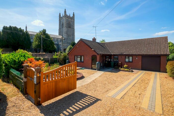 3 Bedroom Detached Bungalow For Sale In Church Close, Redenhall, Harleston, IP20