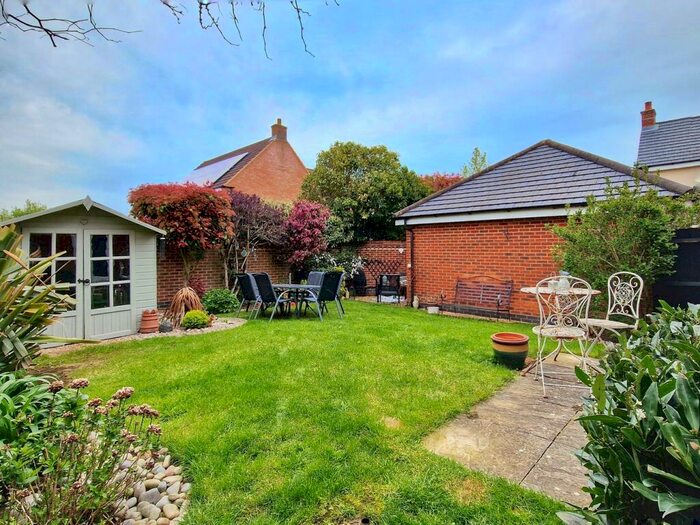 4 Bedroom Detached House For Sale In Butler Drive, Lidlington, Bedfordshire, MK43