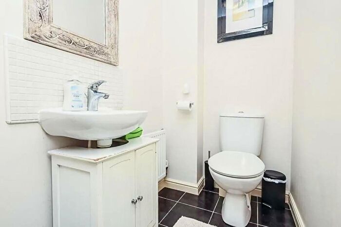 4 Bedroom Terraced House To Rent In Keepers Gate, Birmingham, B37