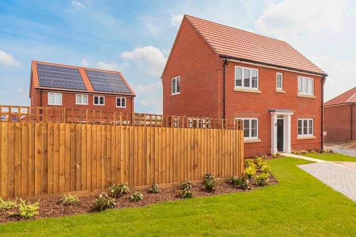 3 Bedroom Semi-Detached House For Sale In Wymondham, NR18