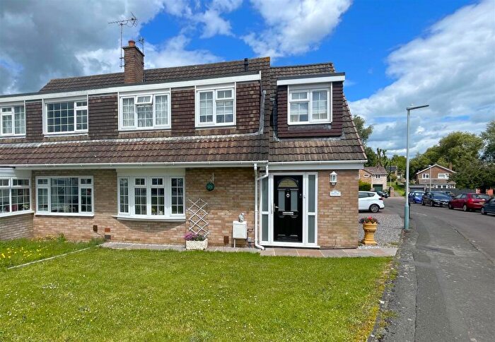 4 Bedroom Semi-Detached House For Sale In Wymans Brook, Cheltenham, GL50