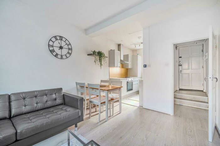 2 Bedroom Apartment To Rent In Allitsen Road, St. Johns Wood, NW8