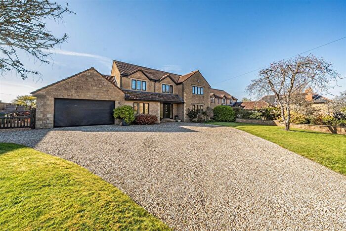 4 Bedroom Property For Sale In Martock Road, Long Load, Langport, TA10