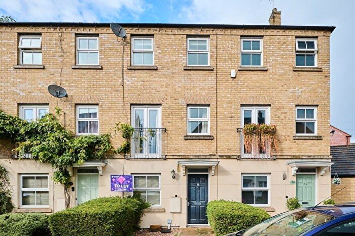 3 Bedroom House To Rent In Avocet Close, Rugby, CV23