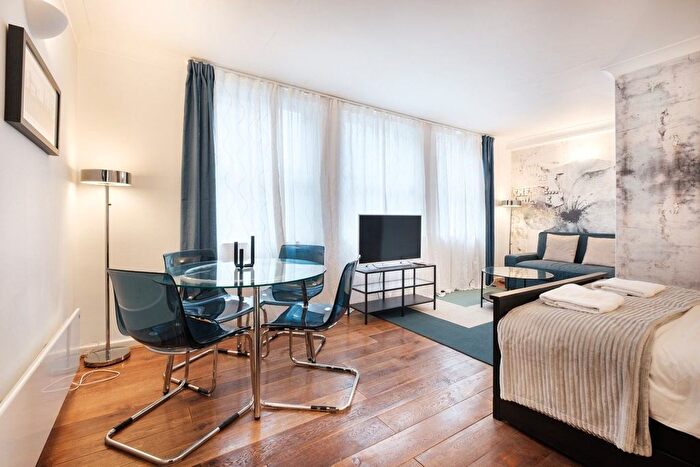 1 Bedroom Flat To Rent In Oxford Street, London, W1D