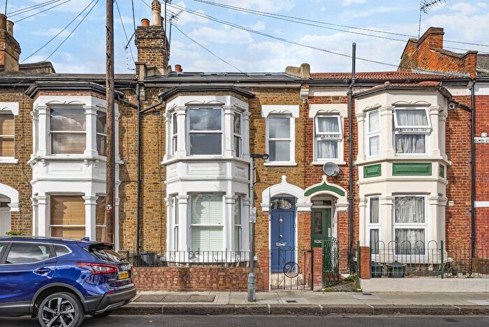 4 Bedroom Terraced House To Rent In Bulwer Street, Shepherds Bush, W12