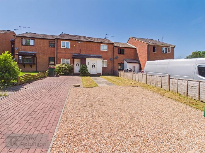 2 Bedroom Terraced House For Sale In Woodcourt, Broadfield, Crawley, RH11