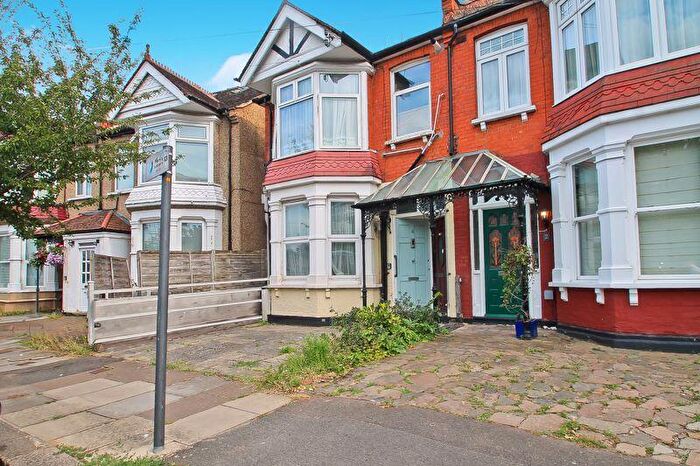 1 Bedroom Flat For Sale In Woodlands Road, Harrow, HA1