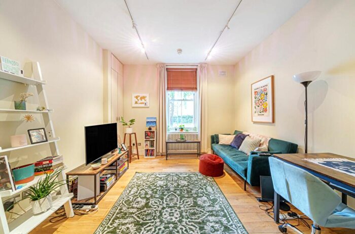 1 Bedroom Flat For Sale In Oval Mansions, Kennington Oval, SE11