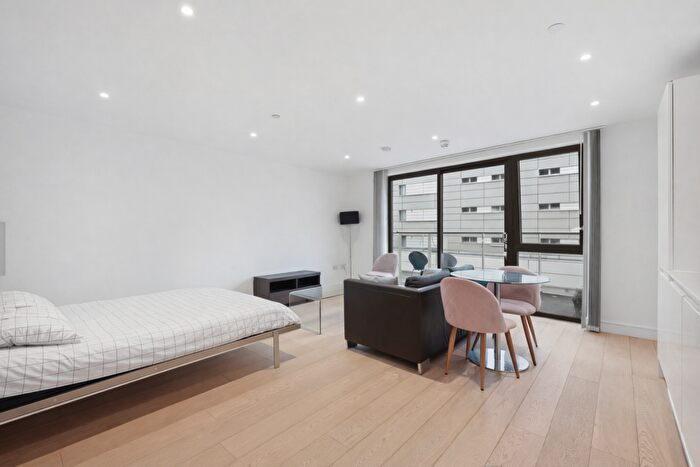 Studio To Rent In Kensington Apartments, Aldgate East, E1