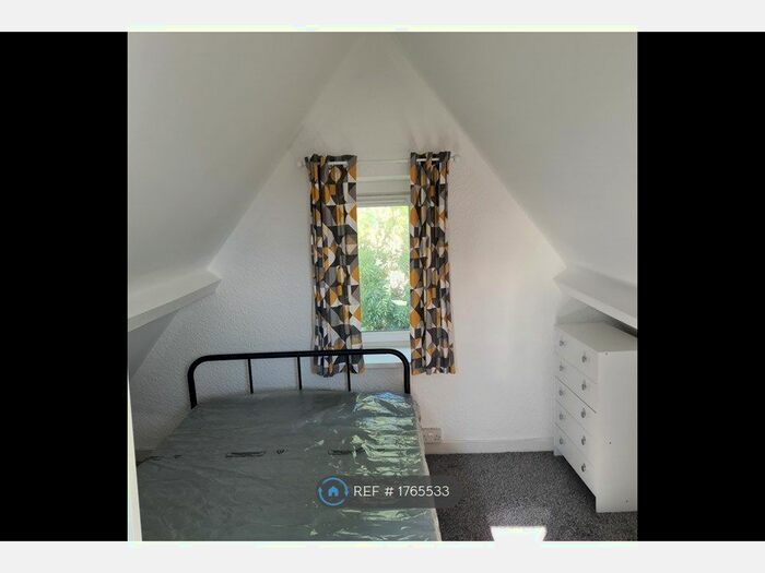 1 Bedroom Flat To Rent In Oakfield Street, Cardiff, CF24