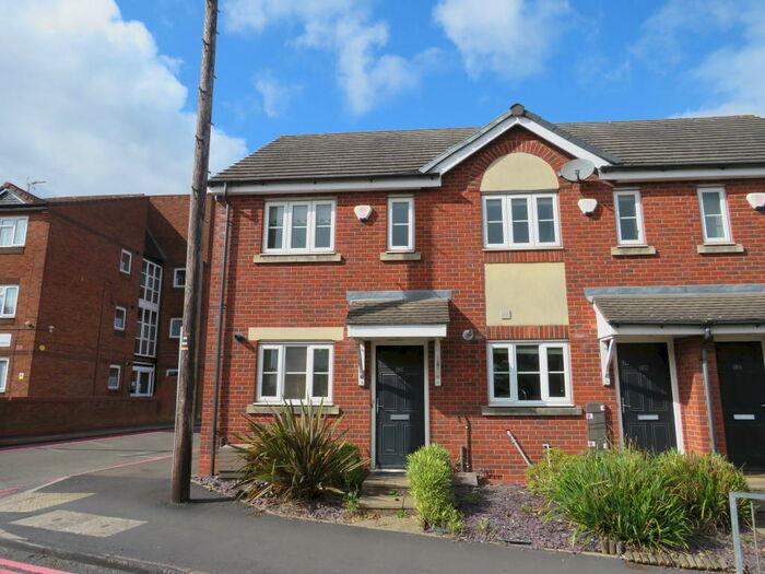 2 Bedroom Terraced House To Rent In Bristnall Hall Road, Oldbury, B68