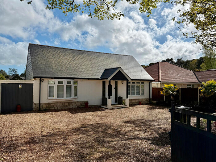 3 Bedroom Chalet For Sale In Sandy Lane, St. Ives, BH24