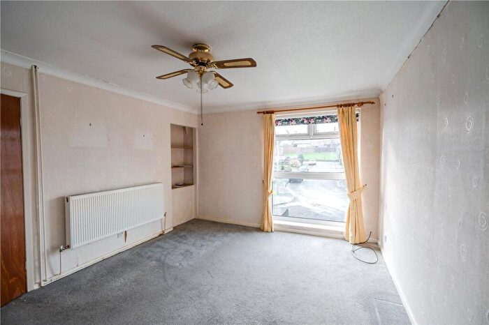 2 Bedroom Flat For Sale In Claymore Close, Cleethorpes, DN35