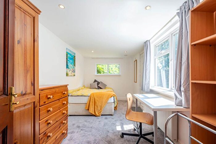 5 Bedroom Semi-Detached House To Rent In Parkhurst Road, Guildford, GU2