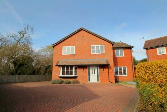 5 Bedroom Detached House To Rent In Armour Rise, Hitchin, SG4