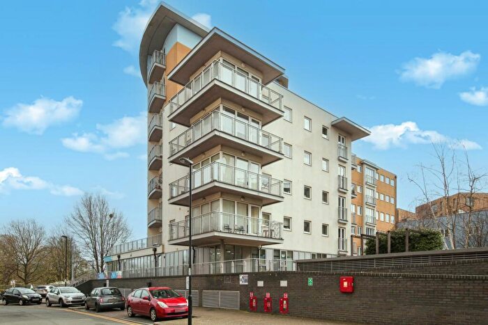 2 Bedroom Flat For Sale In Whitestone Way, Croydon, CR0