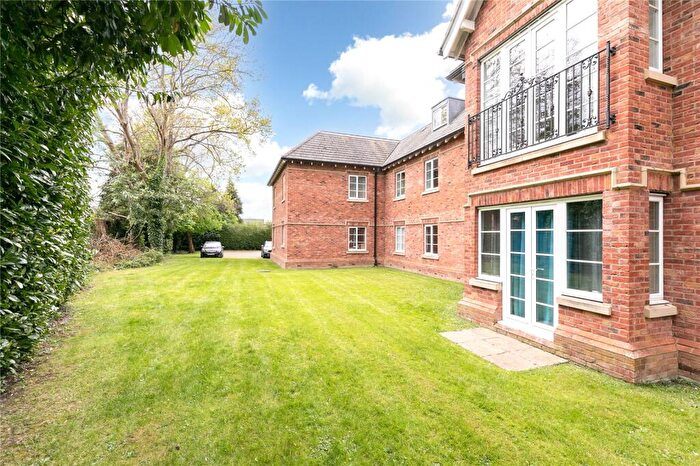 2 Bedroom Apartment To Rent In Christine Ingram Gardens, Bracknell, Berkshire, RG42