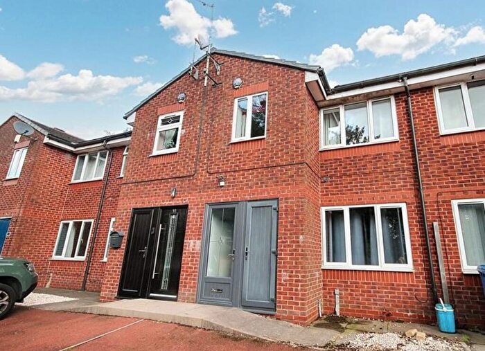 3 Bedroom Terraced House To Rent In Bridge Street, Rochdale, OL12