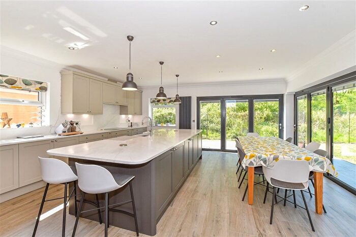 6 Bedroom Detached House For Sale In Olivers Court, Horsmonden, Tonbridge, Kent, TN12