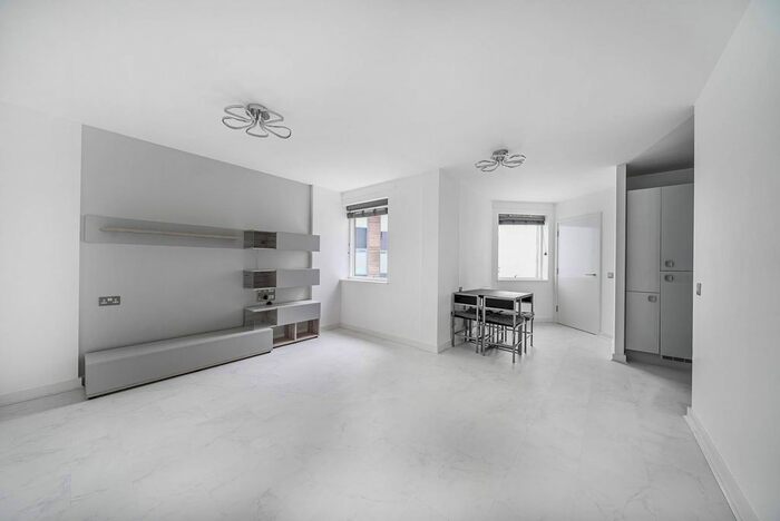 2 Bedroom Flat To Rent In Market Road, Barnsbury, London, N7