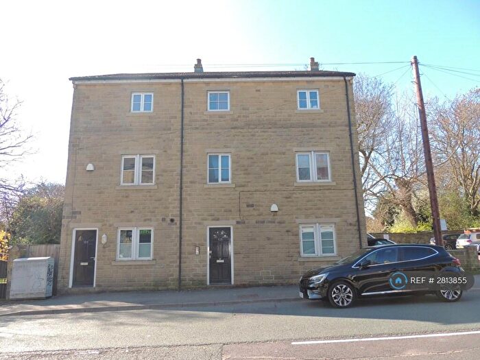 2 Bedroom Flat To Rent In Town Street, Armley, Leeds, LS12