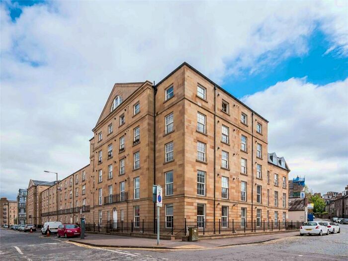 2 Bedroom Flat To Rent In East London Street, Edinburgh, EH7