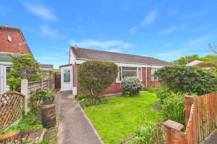 2 Bedroom Semi Detached Bungalow For Sale In Honiton Road, Clevedon, BS21
