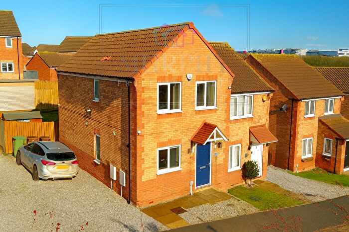3 Bedroom Semi Detached House For Sale In Arnall Close, Knottingley, West Yorkshire, WF11