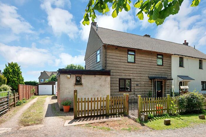 3 Bedroom Semi Detached House For Sale In Hannahs Field, Ridlington, LE15