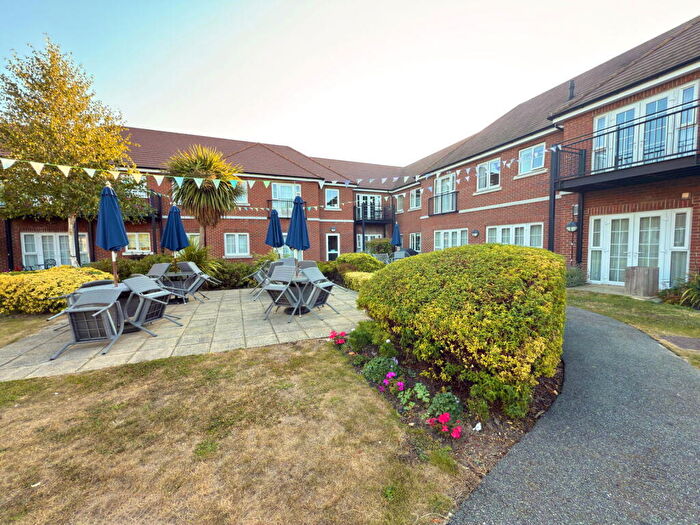 1 Bedroom Apartment To Rent In The Retreat, Princes Risborough, Buckinghamshire, HP27