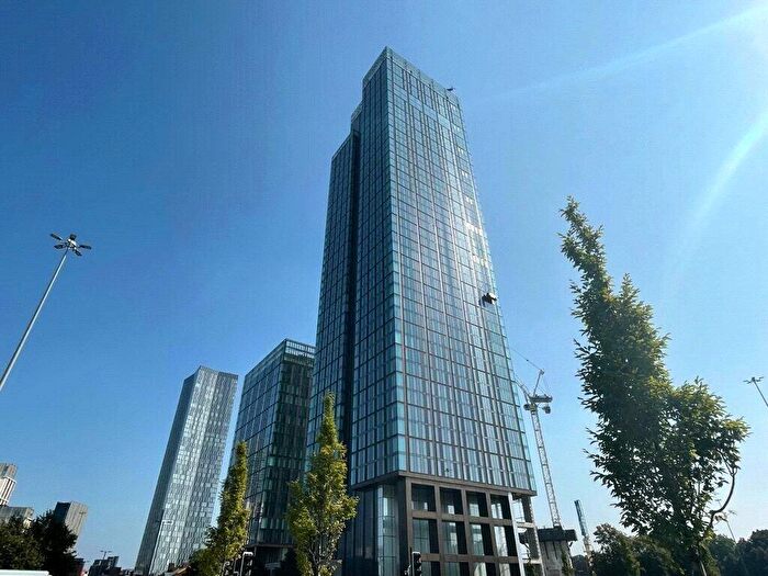2 Bedroom Apartment To Rent In Chester Road, Manchester, M15