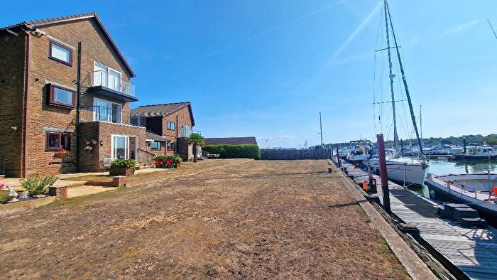 2 Bedroom Flat For Sale In Latimer Road, St Helens, Isle Of Wight, PO33