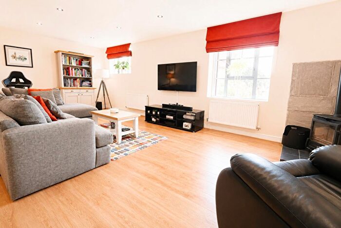 2 Bedroom Flat For Sale In Christleton Road, Chester, CH3