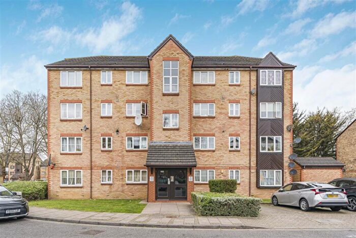 2 Bedroom Block Of Apartments For Sale In Cygnet Close, NW10
