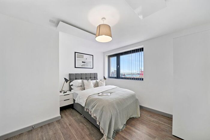 2 Bedroom Flat To Rent In Maple Close, Seaforth, L21