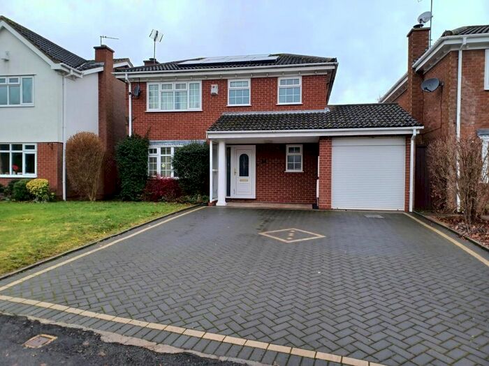 4 Bedroom Property To Rent In De Moram Grove, Solihull, B92