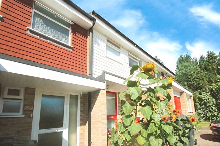 4 Bedroom End Terrace House To Rent In Guildford Park Avenue, Guildford, Surrey, GU2